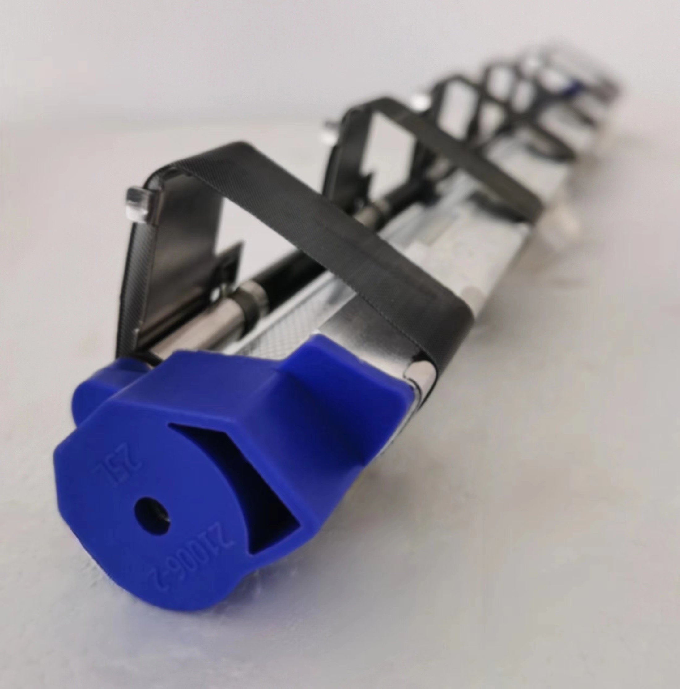 大(dà)翻闆漲力架集(jí)聚管部件